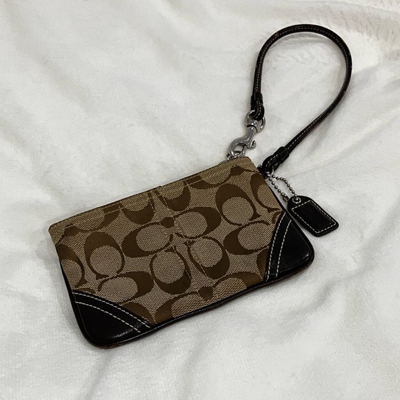 Coach Signature Wristlet - Picture 1 of 8
